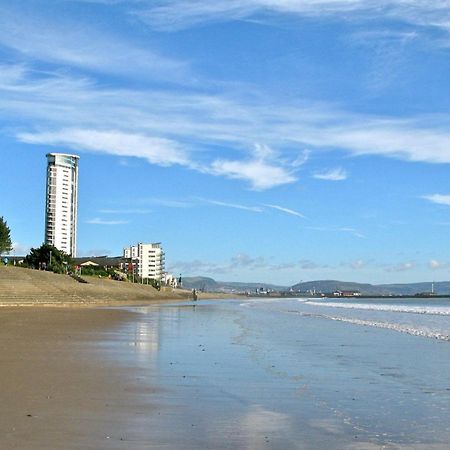 Lovely 2-Bedrooms Apartment Step To The Beach Swansea Exterior foto